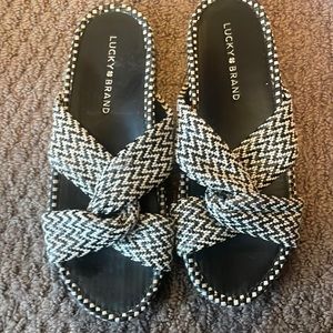Cute Lucky Brand cloth sandals worn once b